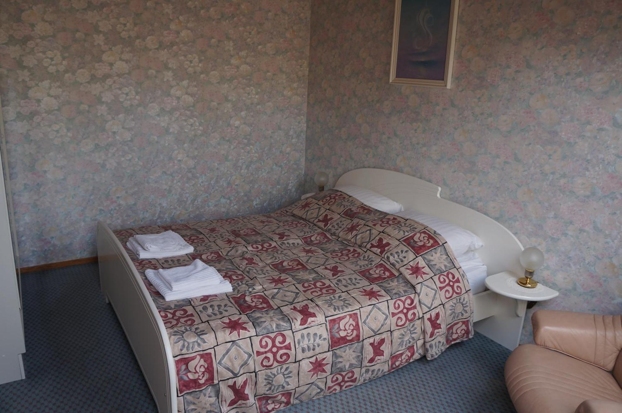 Du Broliai Hotel Паланга Экстерьер фото